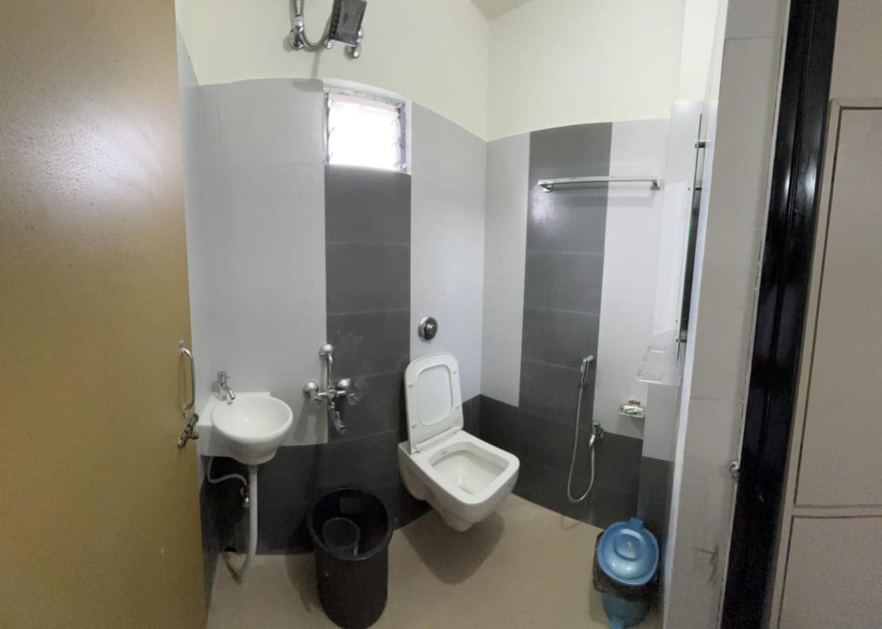 Ichhamati Hotel And Restaurant Hasnabad Buitenkant foto