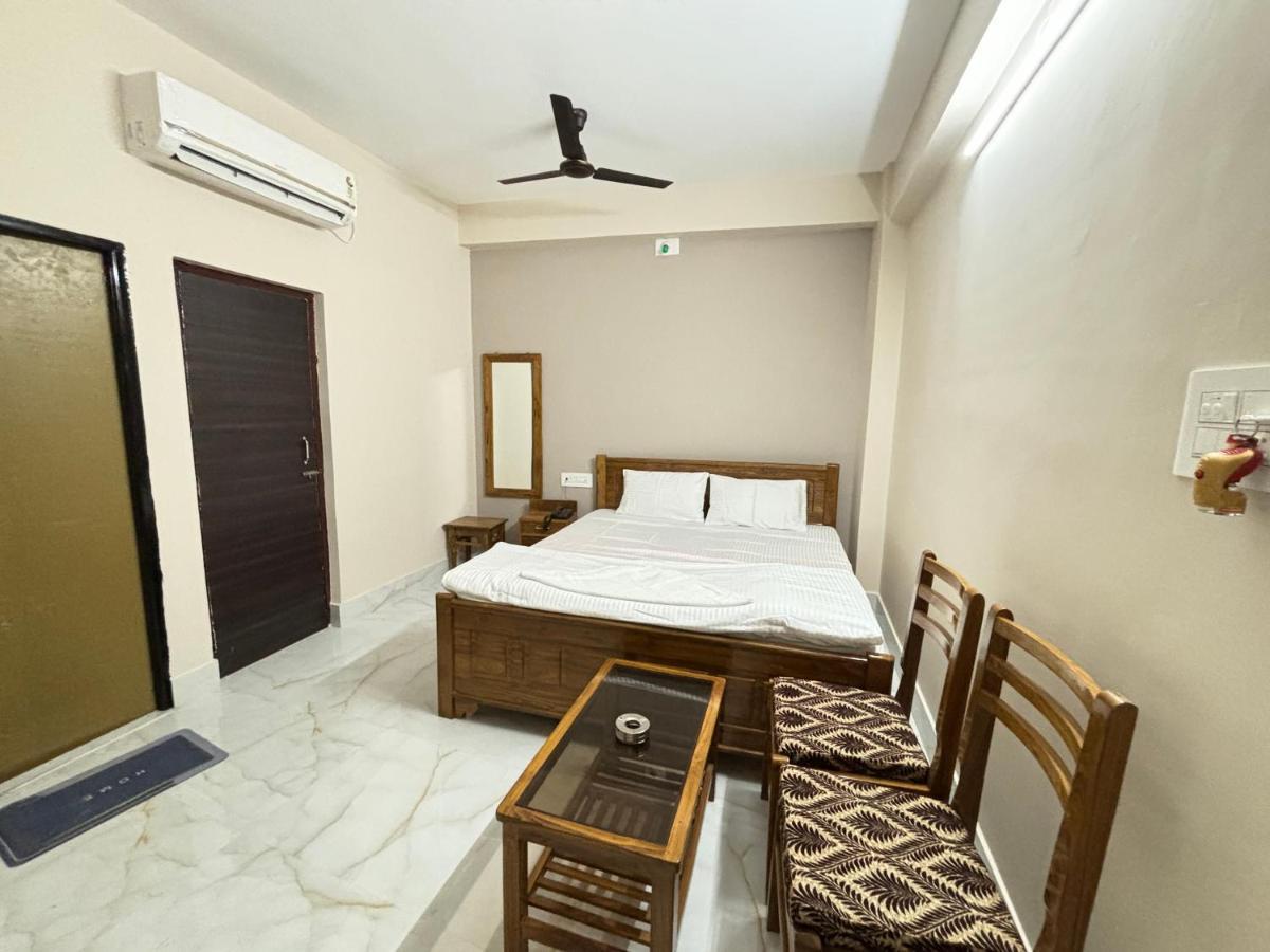 Ichhamati Hotel And Restaurant Hasnabad Buitenkant foto