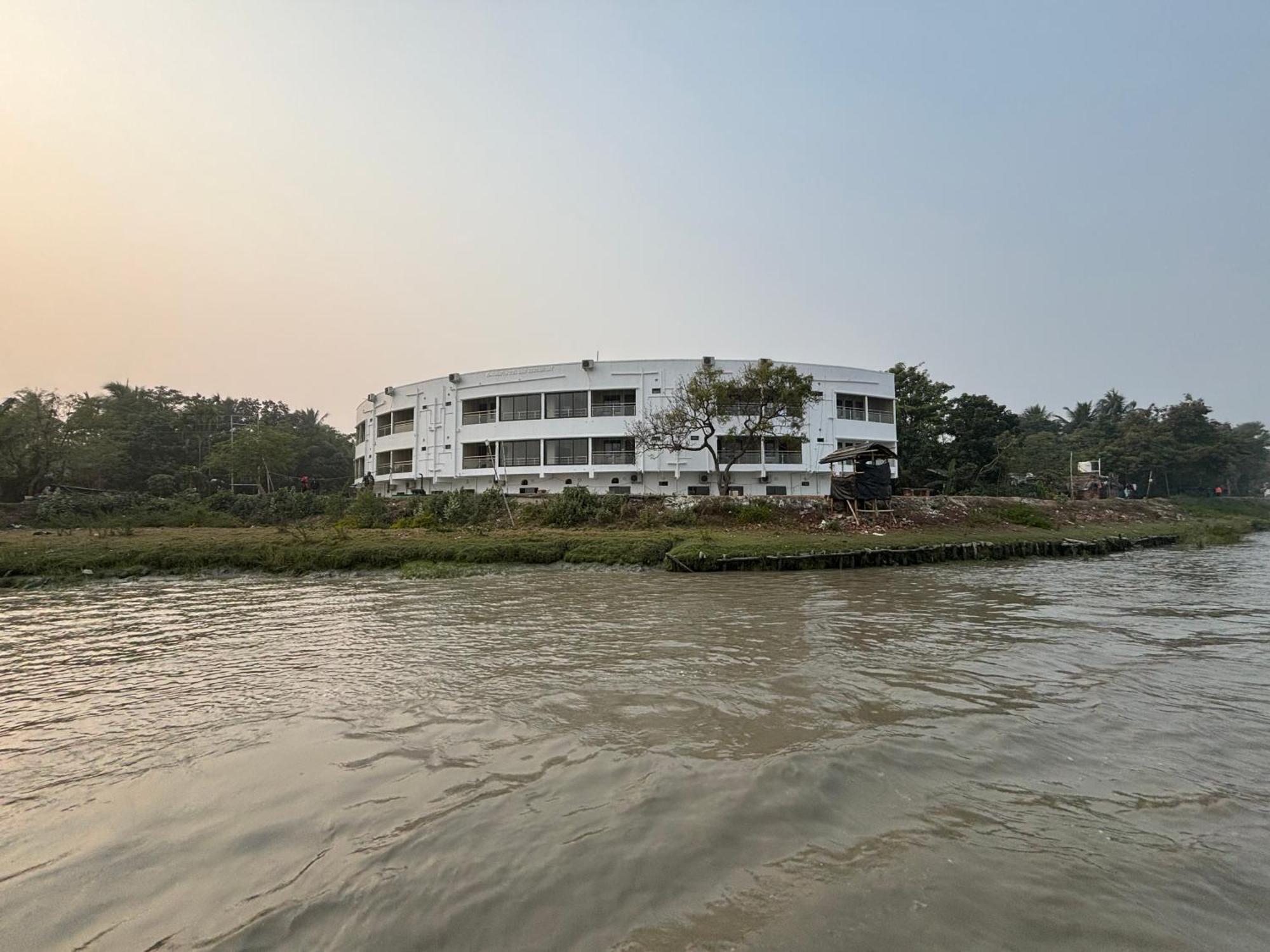 Ichhamati Hotel And Restaurant Hasnabad Buitenkant foto