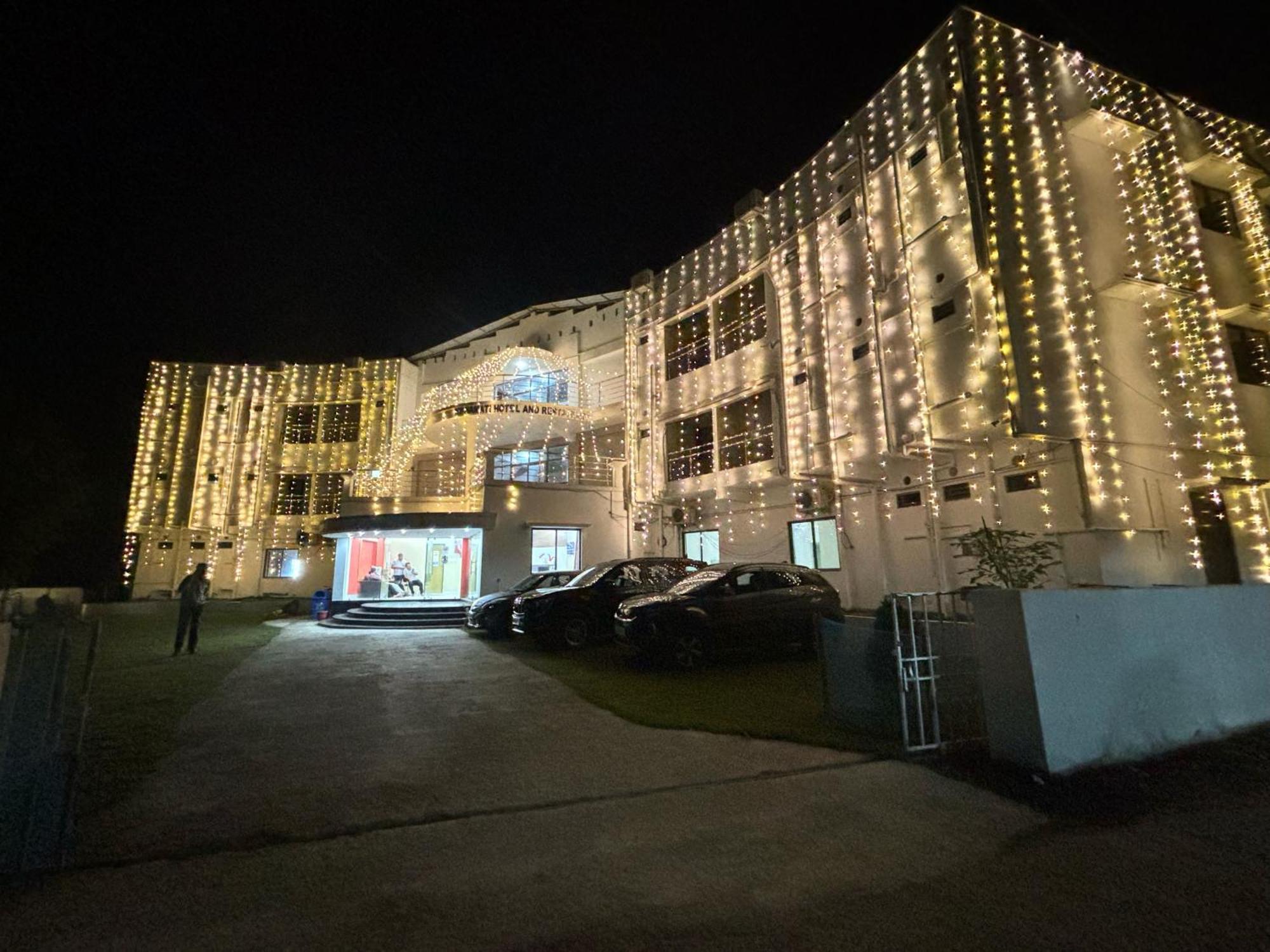 Ichhamati Hotel And Restaurant Hasnabad Buitenkant foto
