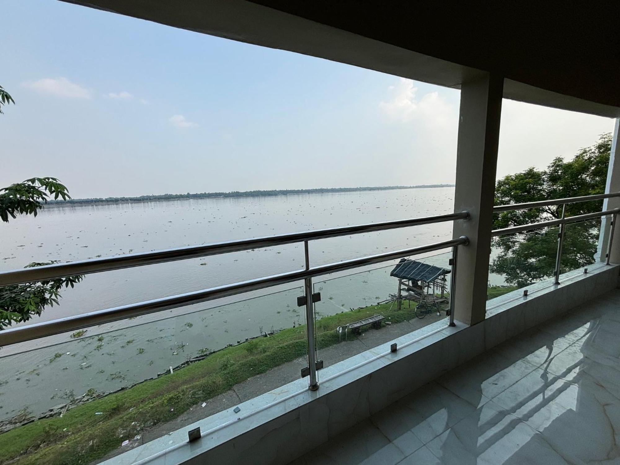 Ichhamati Hotel And Restaurant Hasnabad Buitenkant foto